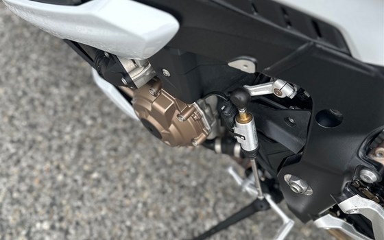 Gebrauchtmotorrad BMW S 1000 R - Bild 12 Gebrauchtmotorrad BMW S 1000 R - Bild 12