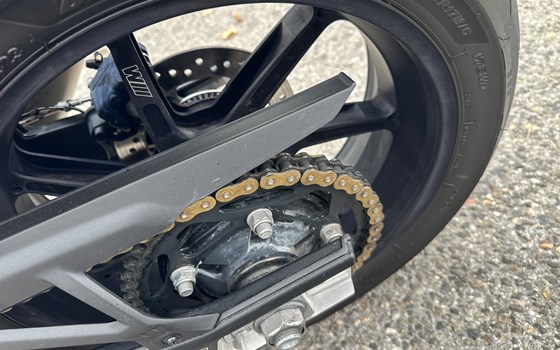 Gebrauchtmotorrad BMW S 1000 R - Bild 17 Gebrauchtmotorrad BMW S 1000 R - Bild 17