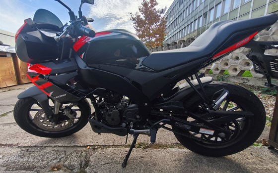 Gebrauchtmotorrad Aprilia Tuono 125 - Bild 2