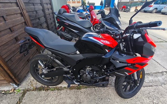 Gebrauchtmotorrad Aprilia Tuono 125 - Bild 4