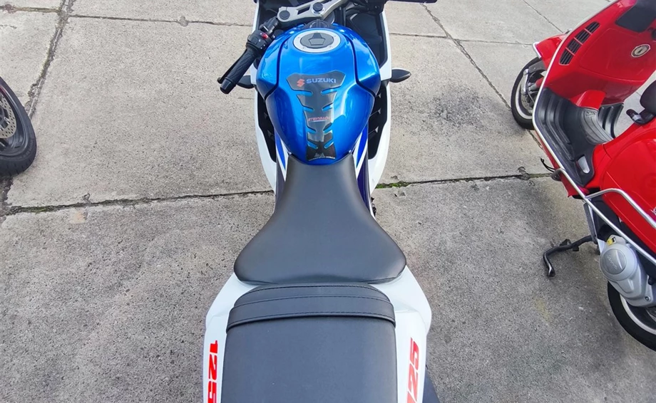 Angebot Suzuki GSX-R125 Bild 2: Angebot Suzuki GSX-R125