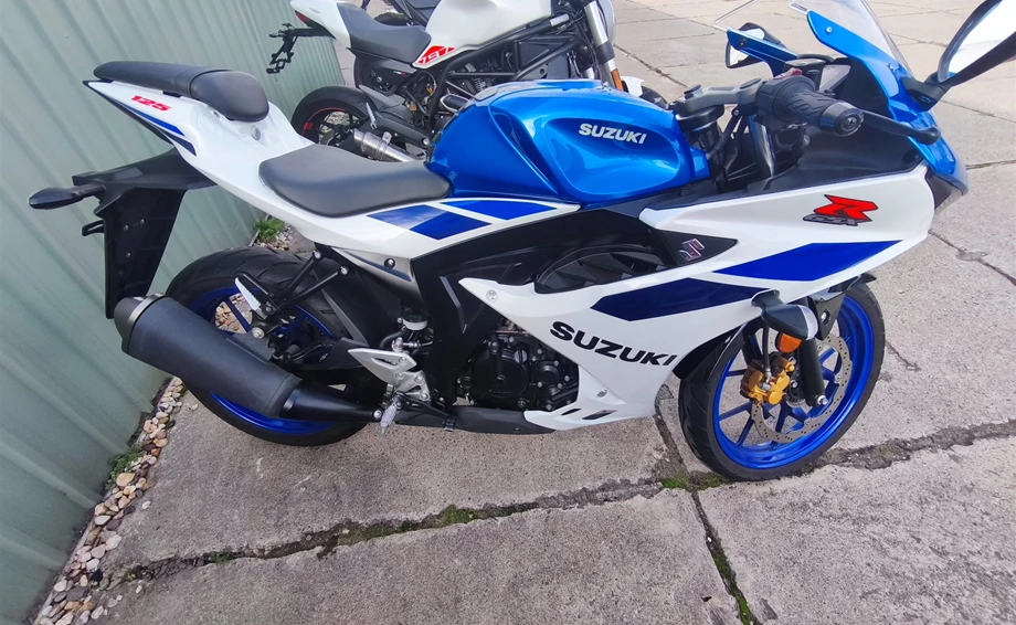 Angebot Suzuki GSX-R125 Bild 4: Angebot Suzuki GSX-R125