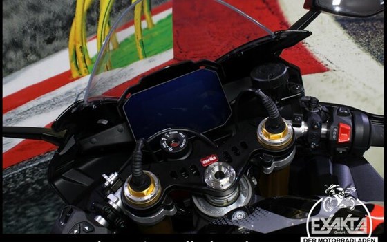 Gebrauchtmotorrad Aprilia RSV4 1100 Factory - Bild 12