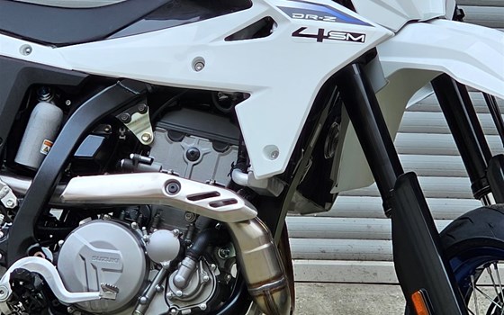 Neufahrzeug Suzuki DR-Z4SM - Bild 7