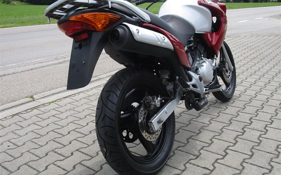 Gebrauchtmotorrad Honda XL 125 V Varadero - Bild 4