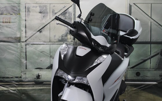 Gebrauchtmotorrad Honda SH125i - Bild 4