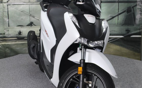 Gebrauchtmotorrad Honda SH125i - Bild 6