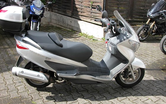 Gebrauchtmotorrad Suzuki Burgman 200 - Bild 1