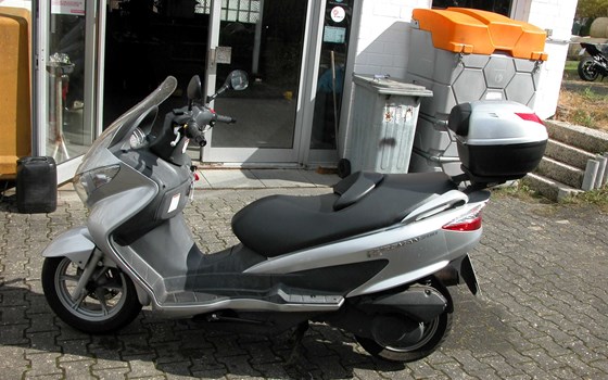 Gebrauchtmotorrad Suzuki Burgman 200 - Bild 2