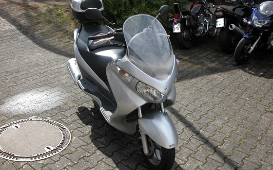 Gebrauchtmotorrad Suzuki Burgman 200 - Bild 4