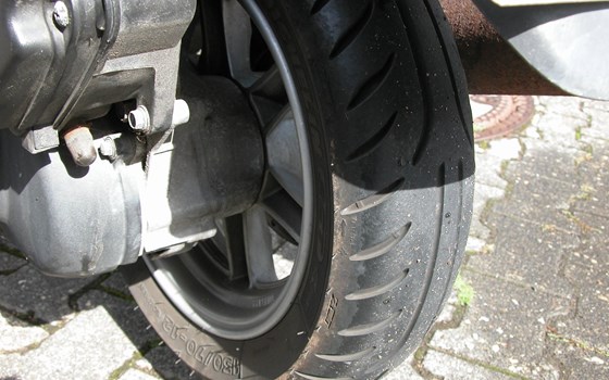 Gebrauchtmotorrad Suzuki Burgman 200 - Bild 8