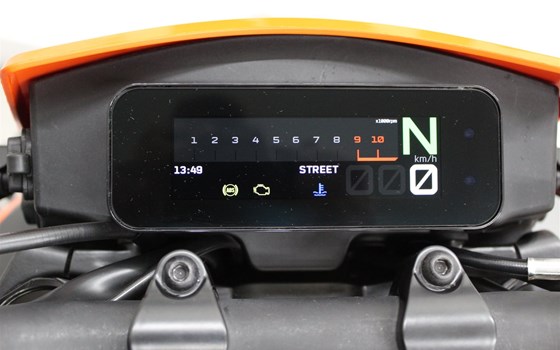 Neufahrzeug KTM 125 SMC R - Bild 6