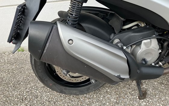 Gebrauchtmotorrad Piaggio Beverly 350ie Sport Touring - Bild 14 Gebrauchtmotorrad Piaggio Beverly 350ie Sport Touring - Bild 14