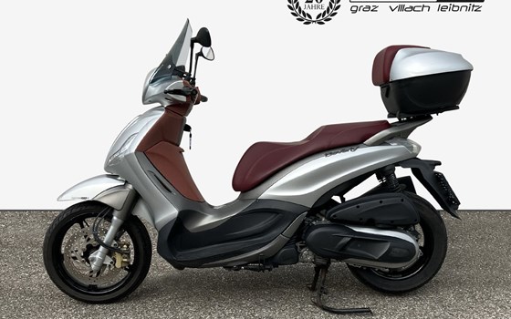 Gebrauchtmotorrad Piaggio Beverly 350ie Sport Touring - Bild 1 Gebrauchtmotorrad Piaggio Beverly 350ie Sport Touring - Bild 1
