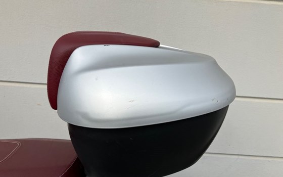 Gebrauchtmotorrad Piaggio Beverly 350ie Sport Touring - Bild 9 Gebrauchtmotorrad Piaggio Beverly 350ie Sport Touring - Bild 9