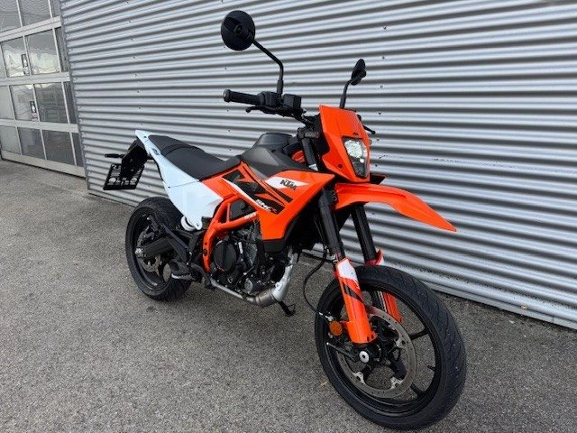 KTM 125 SMC R () - Bild 2