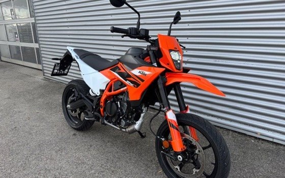 Gebrauchtmotorrad KTM 125 SMC R - Bild 2 Gebrauchtmotorrad KTM 125 SMC R - Bild 2