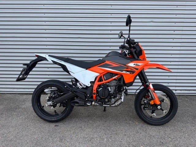 KTM 125 SMC R () - Bild 1