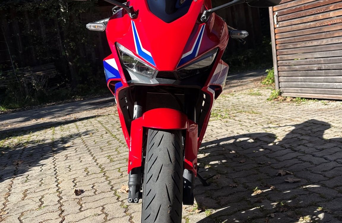 Zum Vergrößern bitte anklicken! Angebot Honda CBR500R
