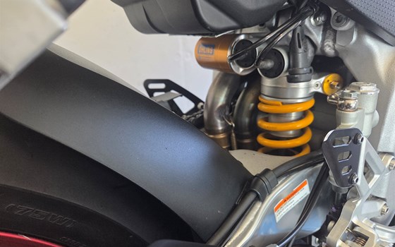 Motorrad Occasion Aprilia RSV4 1100 Factory - Bild 6