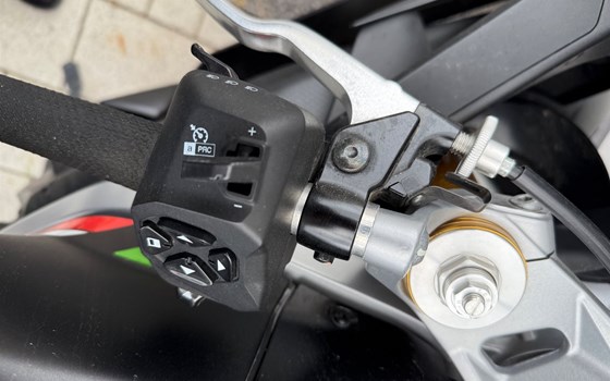 Gebrauchtmotorrad Aprilia RS 660 - Bild 4 Gebrauchtmotorrad Aprilia RS 660 - Bild 4
