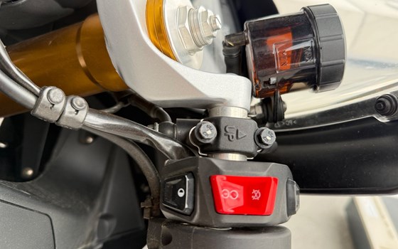 Gebrauchtmotorrad Aprilia RS 660 - Bild 6 Gebrauchtmotorrad Aprilia RS 660 - Bild 6