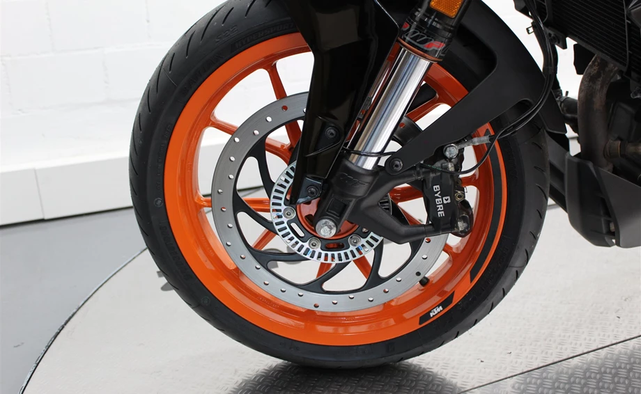 Angebot KTM 390 Duke Bild 9: Angebot KTM 390 Duke