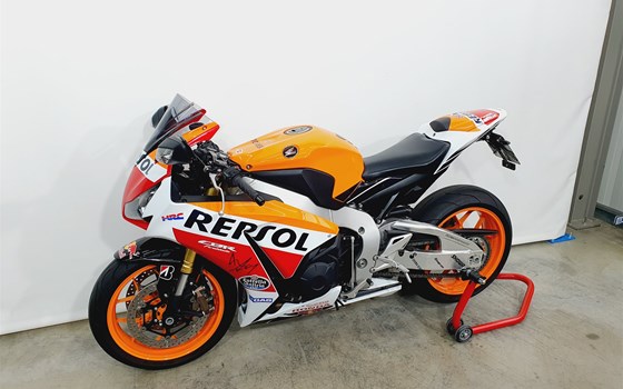 Gebrauchtmotorrad Honda CBR1000RR Fireblade - Bild 6