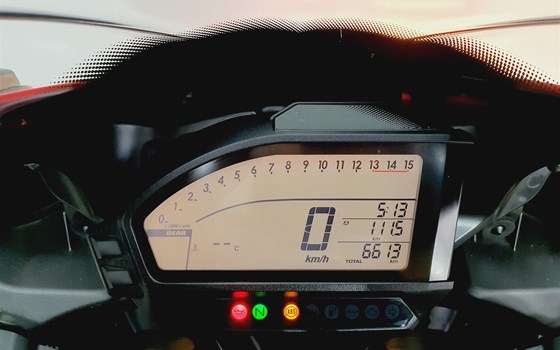 Gebrauchtmotorrad Honda CBR1000RR Fireblade - Bild 9