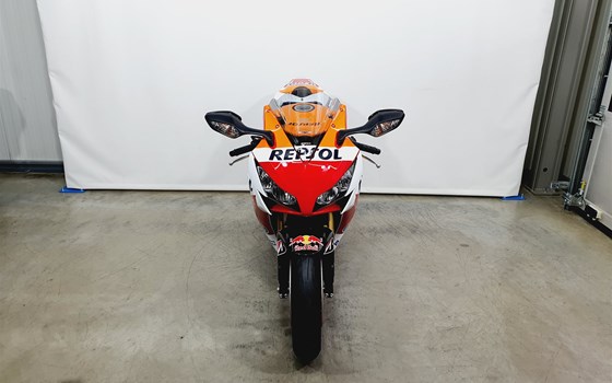 Gebrauchtmotorrad Honda CBR1000RR Fireblade - Bild 8