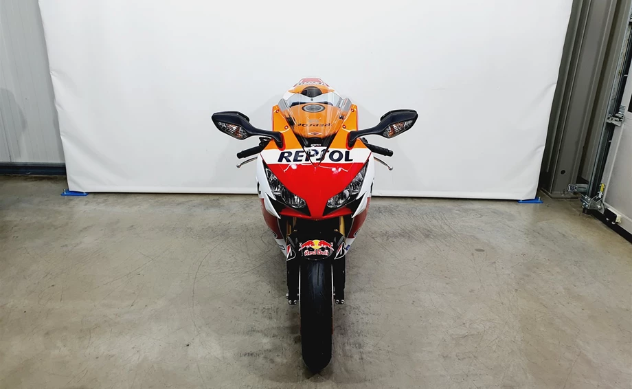 Angebot Honda CBR1000RR Fireblade Bild 8: Angebot Honda CBR1000RR Fireblade