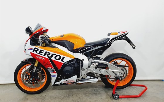 Gebrauchtmotorrad Honda CBR1000RR Fireblade - Bild 5