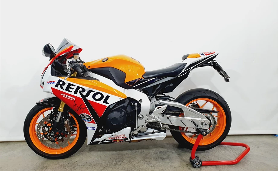Angebot Honda CBR1000RR Fireblade Bild 5: Angebot Honda CBR1000RR Fireblade