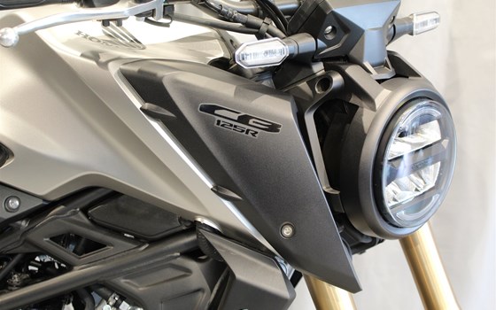 Gebrauchtmotorrad Honda CB125R - Bild 2