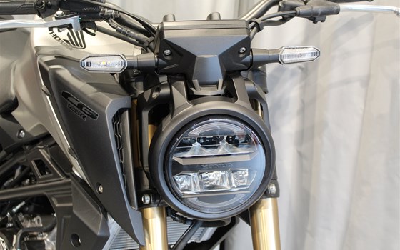 Gebrauchtmotorrad Honda CB125R - Bild 5