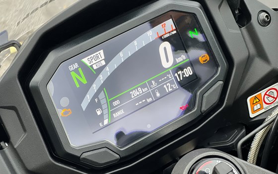 Gebrauchtmotorrad Kawasaki Ninja 1100SX SE - Bild 6