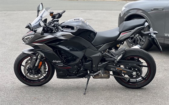 Gebrauchtmotorrad Kawasaki Ninja 1100SX SE - Bild 3
