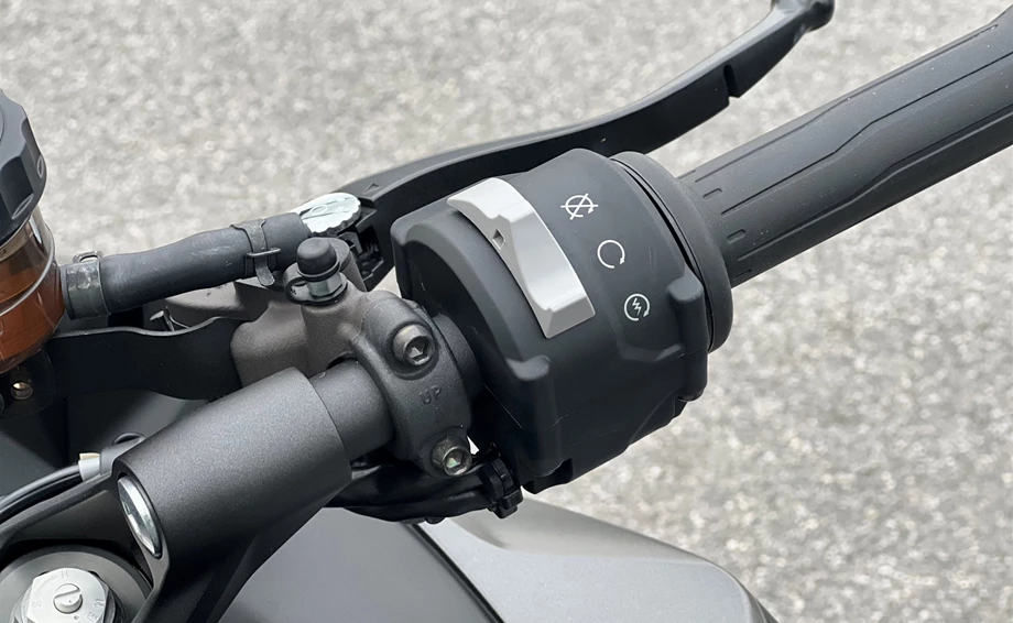 Angebot Kawasaki Ninja 1100SX SE Bild 8: Angebot Kawasaki Ninja 1100SX SE