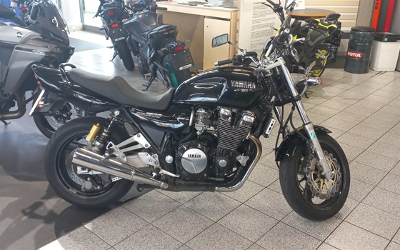 Gebrauchtmotorrad Yamaha XJR 1200 - Bild 1 Gebrauchtmotorrad Yamaha XJR 1200 - Bild 1