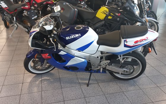Gebrauchtmotorrad Suzuki GSX-R 600 - Bild 4 Gebrauchtmotorrad Suzuki GSX-R 600 - Bild 4