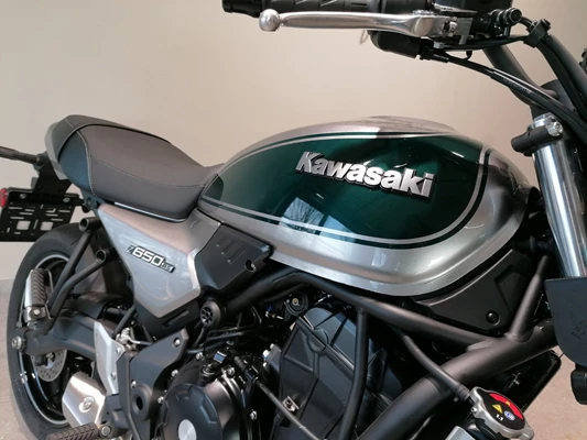 Kawasaki Z650 RS (silber) - Bild 2
