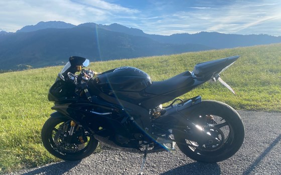 Gebrauchtmotorrad Yamaha YZF-R6 - Bild 1 Gebrauchtmotorrad Yamaha YZF-R6 - Bild 1