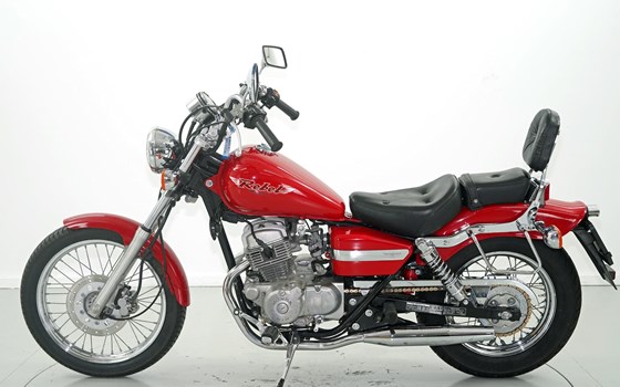 Motorrad Occasion Honda CA 125 Rebel - Bild 5