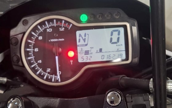 Gebrauchtmotorrad Suzuki GSR 750 - Bild 6 Gebrauchtmotorrad Suzuki GSR 750 - Bild 6