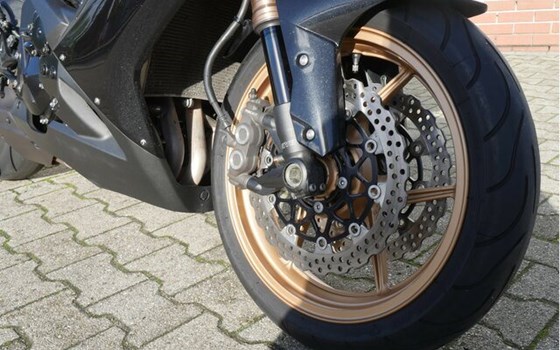 Gebrauchtmotorrad Kawasaki Ninja ZX-10R - Bild 4