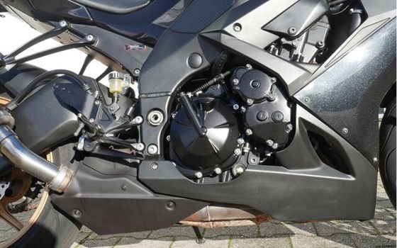 Gebrauchtmotorrad Kawasaki Ninja ZX-10R - Bild 6