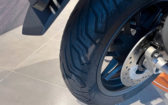 Gebrauchtmotorrad Honda Forza 125 - Bild 11