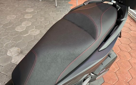 Gebrauchtmotorrad Honda Forza 125 - Bild 8