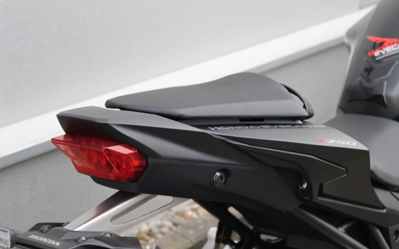 Neufahrzeug Honda CB750 Hornet - Bild 10