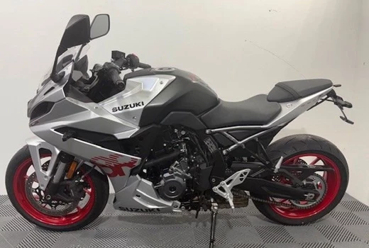 Suzuki GSX-8R